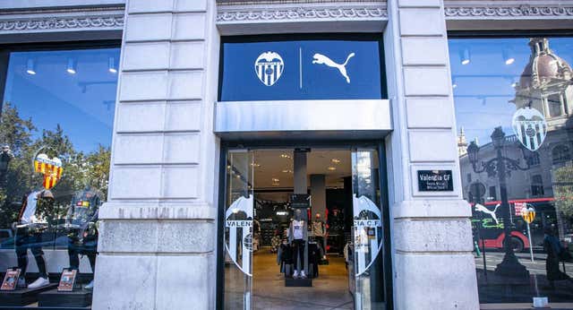 El Valencia abrirá una tienda en la calle Colón tras el cierre de la ‘Megastore’