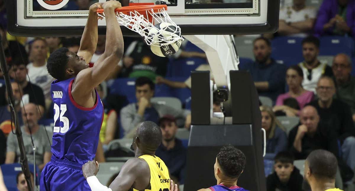 James Nnaji en un partido de la Copa 2024.