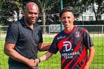 Creció en un pueblo de León y acabó dirigiendo al equipo del tío de Mbappé: «Está liado con asuntos de Kylian, pero quiere apostar por esto»