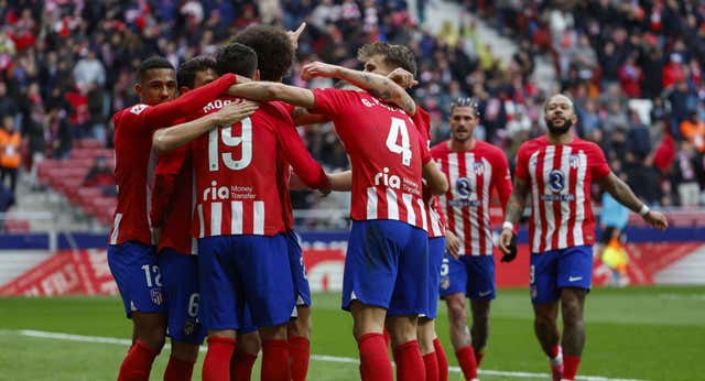El Atlético resiste ante el Betis y se afianza en la Champions