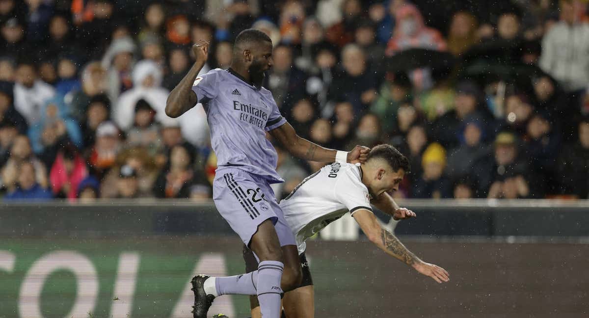 Antonio Rüdiger, en un partido con el Real Madrid./REUTERS