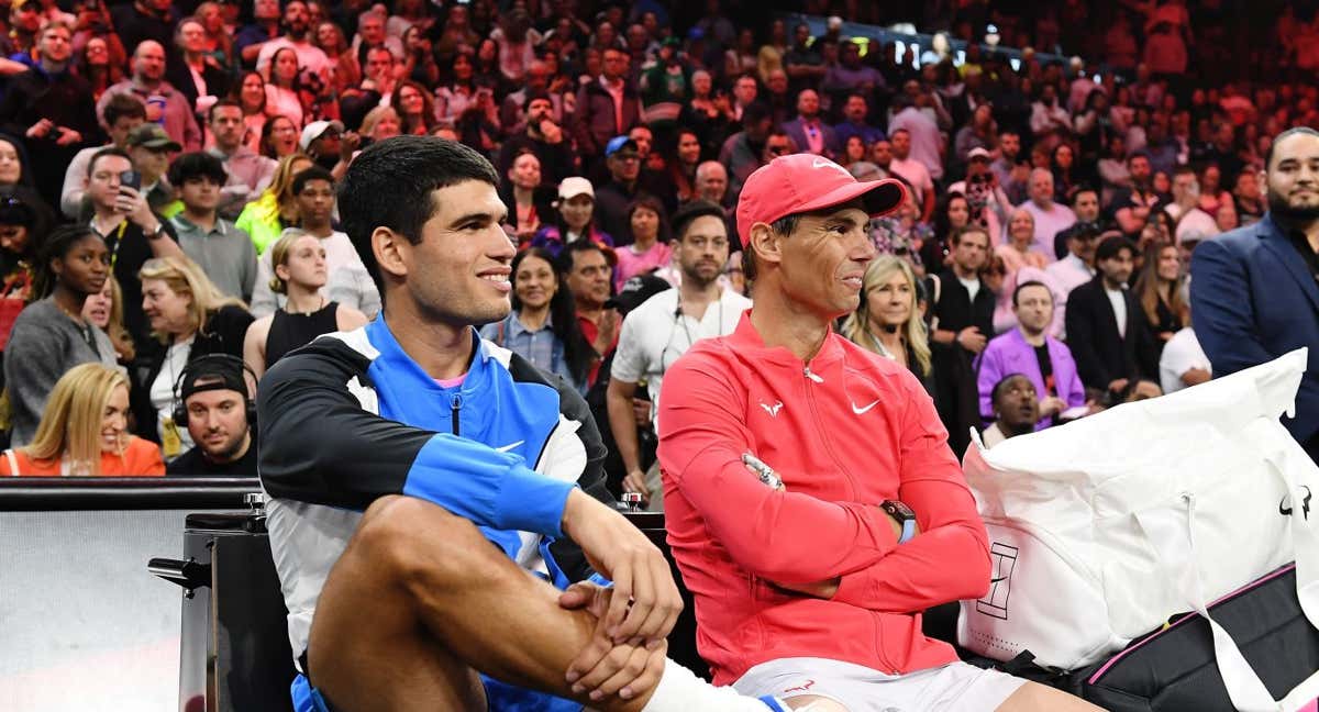 Carlos Alcaraz y Rafael Nadal, tras la exhibición en Las Vegas.