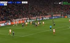 El Bayern puso el 2-0 en una jugada a lo Gil Manzano... resuelta al revés