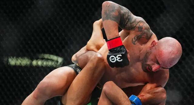 Volkanovski abre la puerta a Ilia Topuria tras acabar con Yair Rodríguez en el UFC 290
