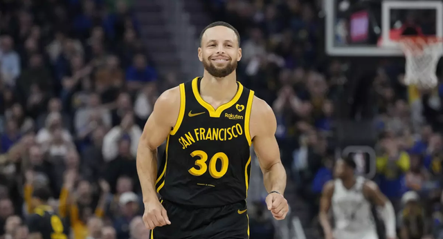 Stephen Curry y los Warriors toman aire arrasando a los Bucks