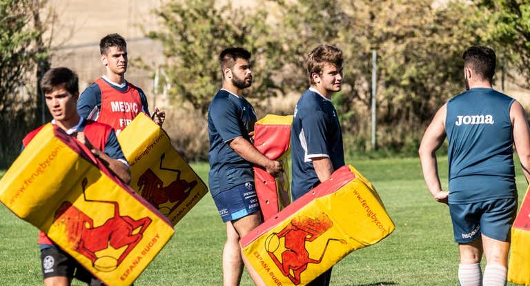 Entrenamiento con sacas de España Rugby.
