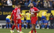 El Atlético revive a un Cádiz que no ganaba desde septiembre