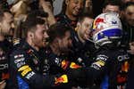 Un incontestable Max Verstappen arrasa en Yeda; Fernando Alonso regresa al top 5