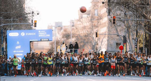 El otro campeón del Maratón de Barcelona: 83 años, seis horas y una sonrisa de oreja a oreja