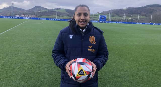 La colombiana que recuperó la sonrisa en la Real Sociedad: «Me gusta sentir responsabilidad, ser protagonista»