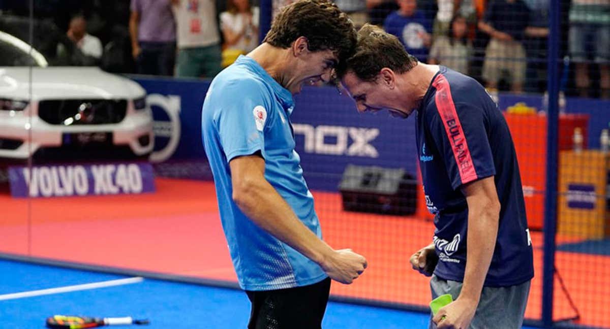 Lebrón y Paquito celebran una victoria juntos./WORLD PADEL TOUR