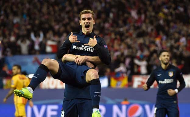 Griezmann celebrando uno de sus dos goles al Barça en el partido de vuelta.  AGENCIAS