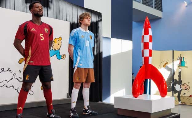 La camiseta suplente de Bélgica está inspirada en la ropa que usaba Tintín.  EFE