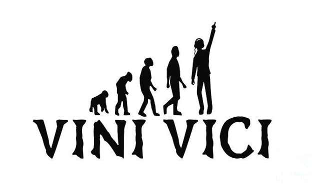 Logo del dúo de DJs 'Vini Vici', que aparecía en la publicación del Real Madrid.