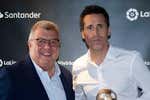El Balón de Oro de los delegados se sienta en el banquillo del Athletic: «Siempre acudo a pedirle consejo porque encuentro la respuesta adecuada»