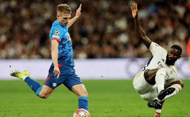 Dani Olmo, en el Real Madrid-RB Leipzig de octavos de final de la Champions.  REUTERS