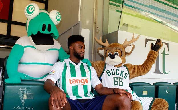 Brown visita El Arcángel. CÓRDOBA CF