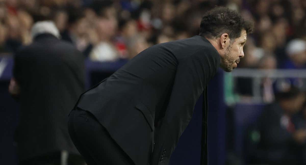 Simeone resopla durante un momento del partido. /EFE