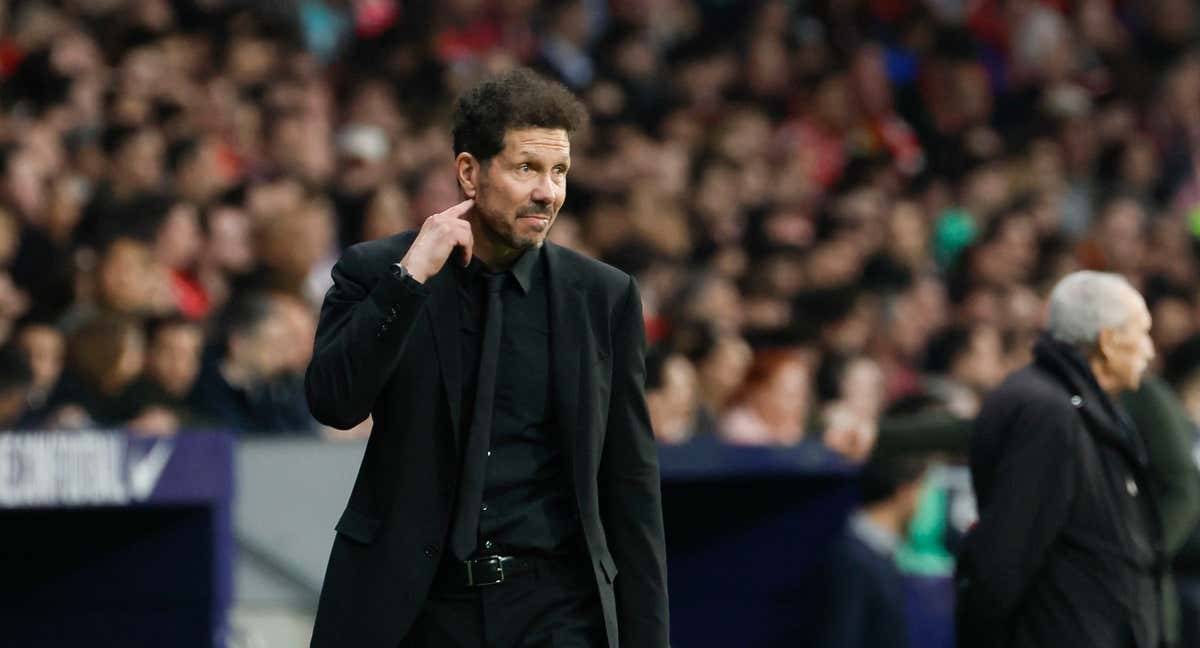 Simeone sufre cada vez que juega contra el Barcelona. /EFE