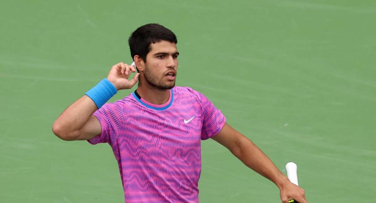 Carlos Alcaraz celebra un punto durante la final de Indian Wells ante Daniil Medvedev.