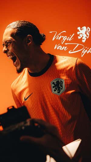 Van Dijk con la nueva camiseta de Países Bajos. Ons Oranje