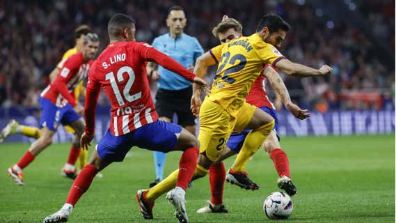 Gündogan, jugando ante el Atlético de Madrid. /EFE