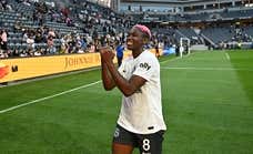 Asisat Oshoala y su idilio con la historia: debut con gol decisivo en el estreno de Bay FC como franquicia