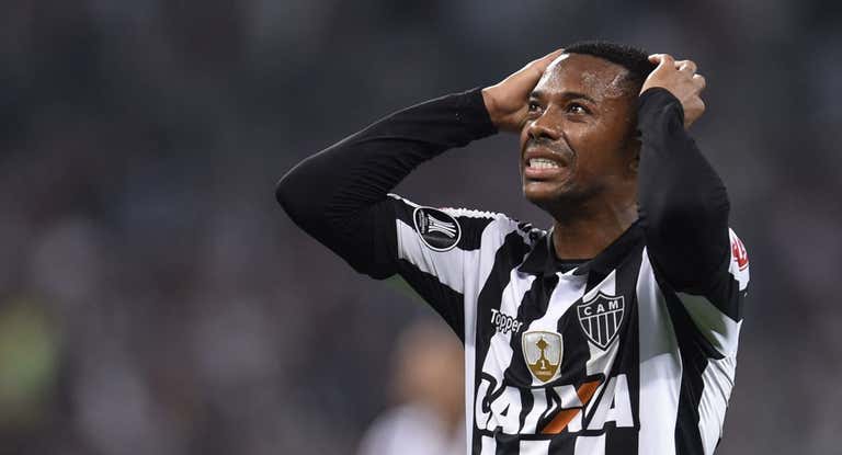 Robinho, en un partido con Atlético Mineiro.