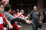 Bielsa y sus locuras: «Les pedía que a las cinco de la mañana le llevaran los periódicos: 'Perdone, pero no llegan tan pronto...'»