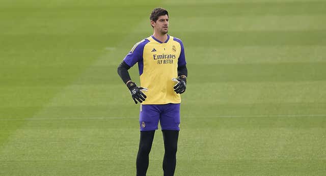 Courtois, intervenido con éxito del menisco interno de su rodilla derecha