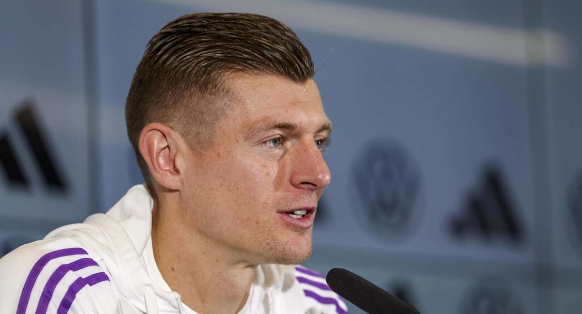 Kroos sigue sin tomar una decisión sobre su renovación: «Mi abuelo me ha dicho que juegue un año más»