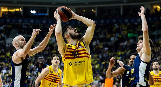 El Barça cae ante Fenerbahçe complicándose la segunda plaza y el Valencia Basket sobrevive a la visita del Bayern Múnich