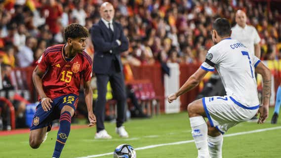 Lamine Yamal, en un partido con la Selección española ante Chipre. /EFE