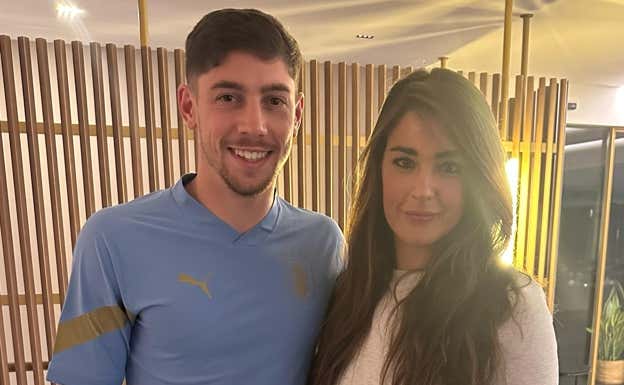 Fede Valverde, en el hotel con la redactora Lorena González.
