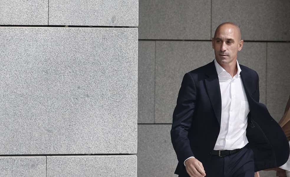 Luis Rubiales, dispuesto a adelantar su vuelta: "Cuando me lo pidan"