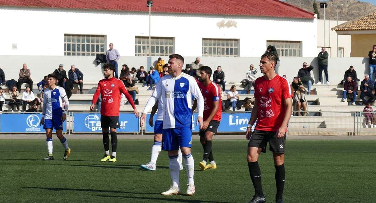 La Unión Atlético y el Mar Menor, durante un partido de esta temporada./INSTAGRAM: @fclaunionatletico