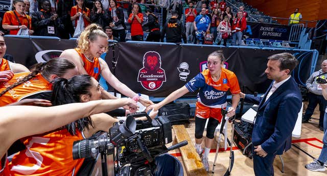 Susto, defensa y mente fría de Valencia Basket para firmar el pase a semifinales de Copa