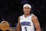 Orlando resurge al ritmo de Paolo Banchero y su triple-doble y manda a los Pelicans a playin