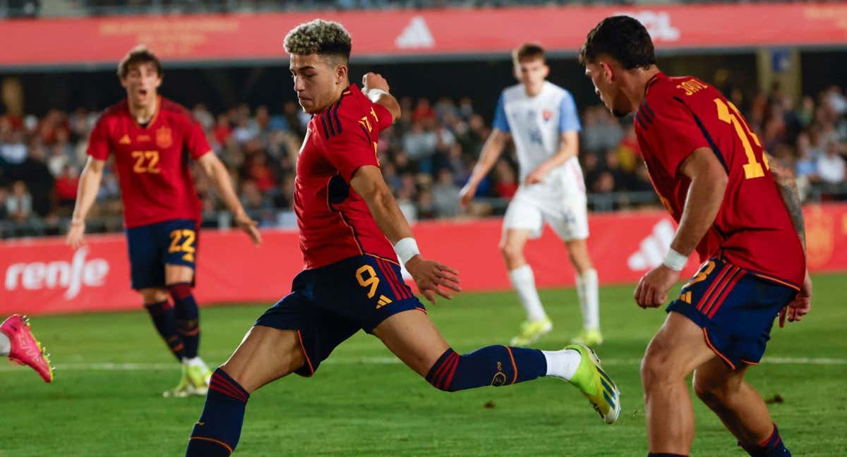 Mateo Joseph, delantero del Leeds United y la Selección sub-21 de España.