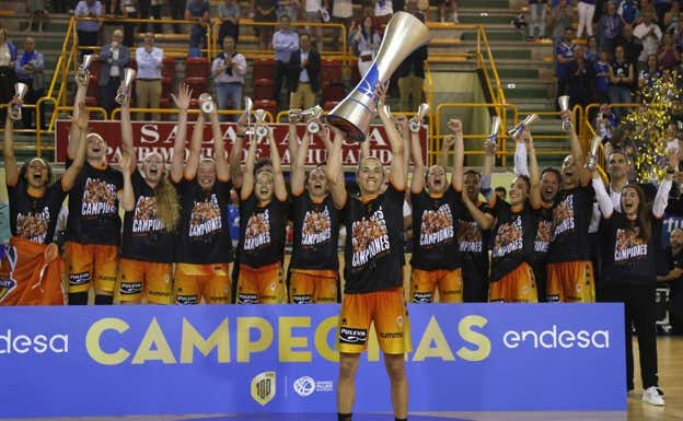Valencia Basket levanta la Liga Femenina Endesa.  VALENCIA BASKET