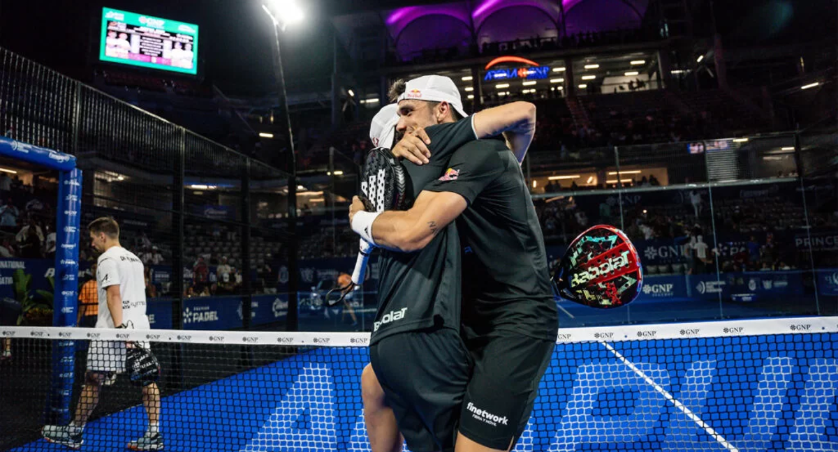 Galán y Lebrón celebran una victoria en Acapulco./PREMIER PADEL