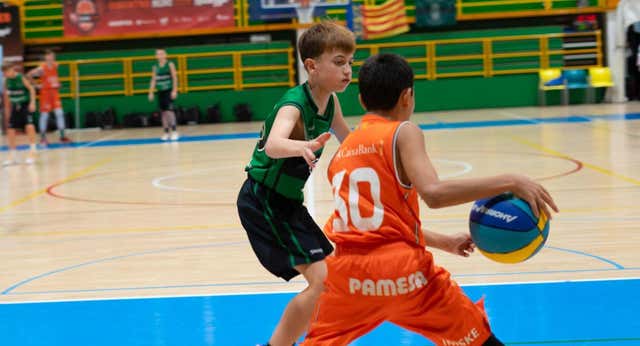 Joventut y Estudiantes presumen de canteras en la Gigantes Minicup
