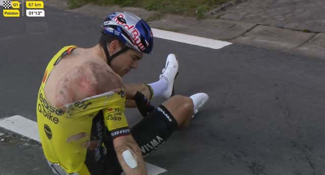 Wout van Aert dice adiós a las clásicas tras caerse en una bajada peligrosa… por ser “muy ancha”
