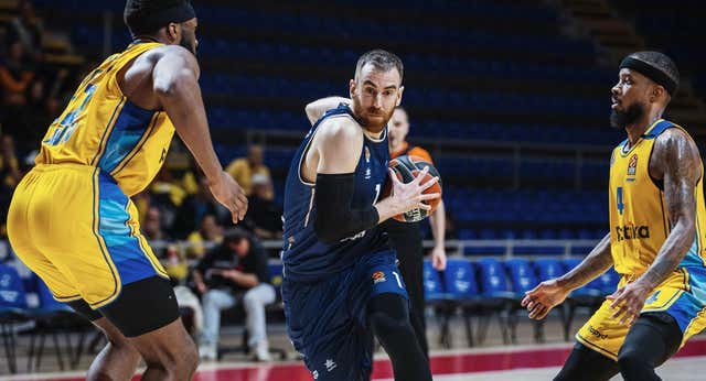 Valencia Basket no puede con el Maccabi y complica sus opciones de estar en el playin de la Euroliga
