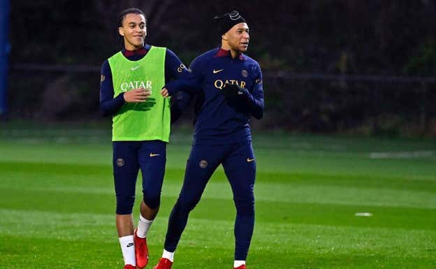 Kylian y Ethan, en un entrenamiento.  INSTAGRAM