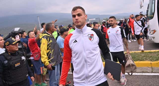 River Plate y Boca Juniors sufren la odisea de viajar por Sudamérica… ¡con camionetas 4×4!