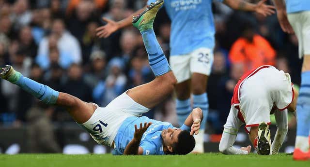 El día después del City – Arsenal, con el Liverpool de fondo: la Premier la decidirá un ‘resbalón’