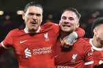 El Liverpool mantiene la delantera por la Premier en su batalla con el colista