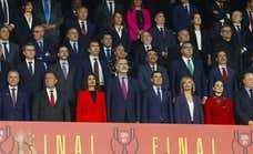 El Gobierno impone su lugar al lado del rey y la RFEF cede el sitio de su presidente a la Junta de Andalucía
