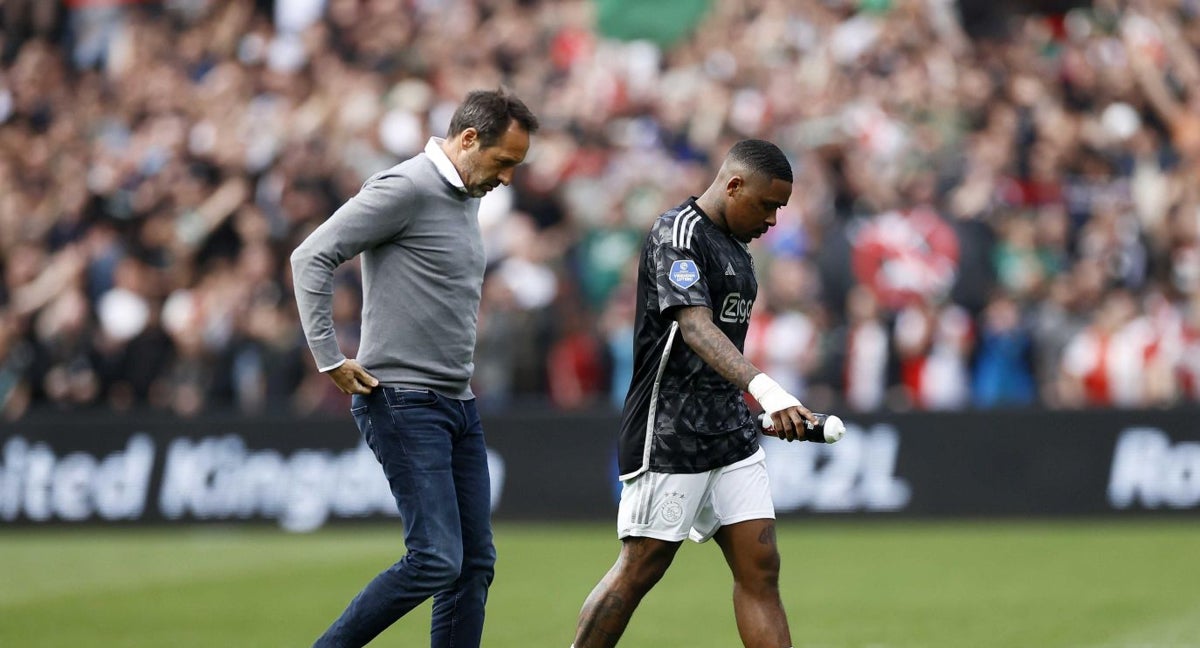 El Ajax lamenta la derrota ante el Feyenoord.